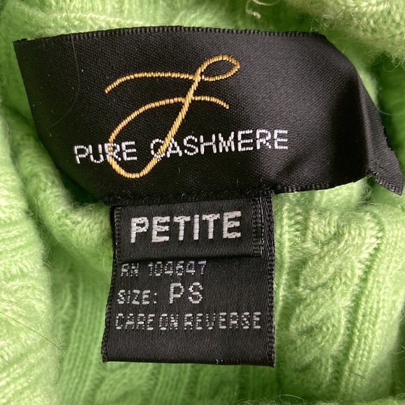 Hundred percent cashmere  by L pure cashmere Ballantyne - Picture 4 of 4